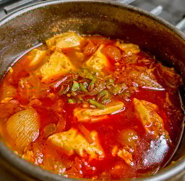 Kimchi jjigae - zuppa di kimchi | © Cookingwiththehamster