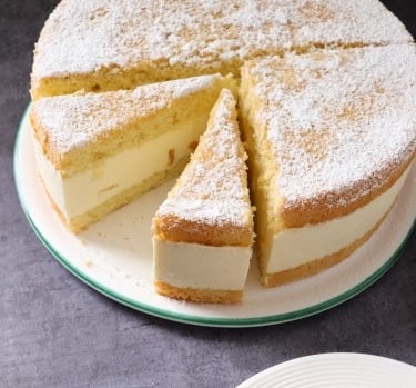 creme torte with bicuit layers - copyright Tanja Dietzig