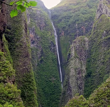 gambier islands marquesas sailing adventure