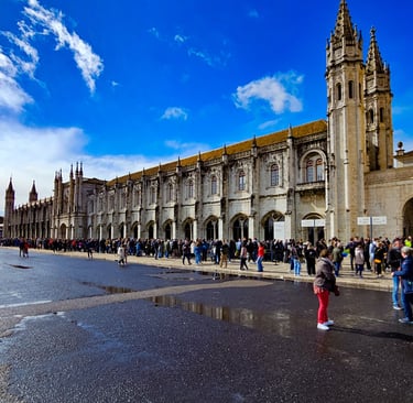 Queues at Jerónimos Monastery