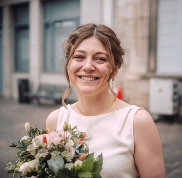 prestation photo de mariage devant la mairie de Bourg-en-Bresse