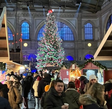 Zurich indoor SBB Christmas Markets