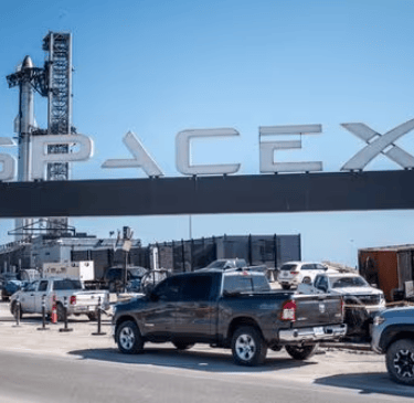 elon-musk-starbase-texas.jpg