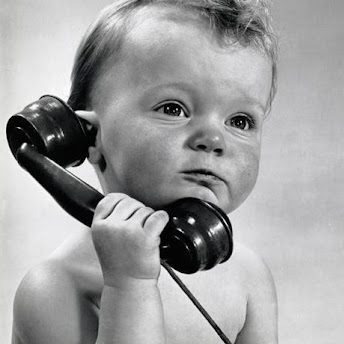 niño-con-telefono