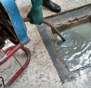desentupimento de caixa de gordura