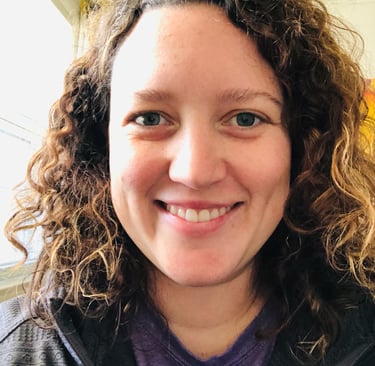 Amy Chavez headshot.