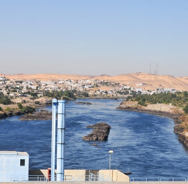 la Alta Presa de Asuán para protegerlo de la subida del nivel del agua