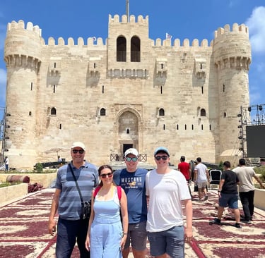 Ciudadela de  Qaitbay ,Alejandría, viaje a Egipto con Hadi, guía que habla español y portugués,organizada por ViajaEgipto