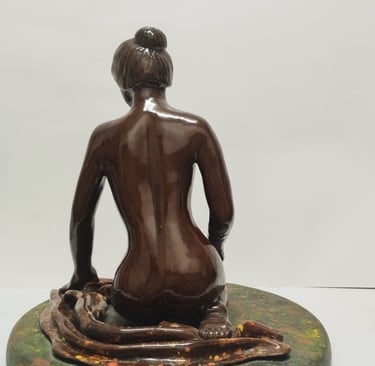 Escultura de cerámica Ninfa del bosque