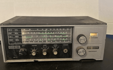 Heath Kit Radio SW-717 ham radio