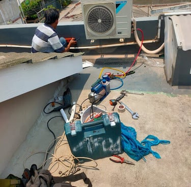 Rahma Tia Aircond layanan Jasa service chiller dan showcase terbaik terpercaya di Yogyakarta.