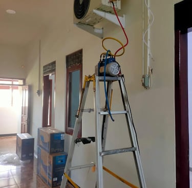 Rahma Tia Aircond layanan Jasa service chiller dan showcase terbaik terpercaya di Yogyakarta.