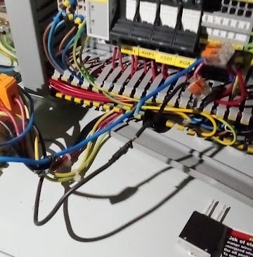 Rahma Tia Aircond layanan Jasa service chiller dan showcase terbaik terpercaya di Yogyakarta.