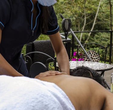 Servicio de Spa, masajes en Casa Quincha Glamping