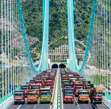 The Huajiang Grand Canyon Bridge load testing