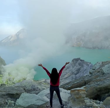 3-day, 2-night adventure from Kuala Lumpur or Singapore to Surabaya. Explore the stunning Tumpaksewu