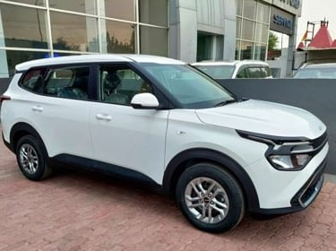 Kia Carens taxi service in Amritsar to local and outstation for family