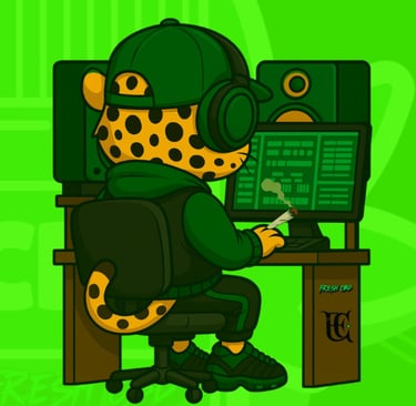 Leopardo Fresh CBD con auriculares trabajando en ordenador en fondo verde