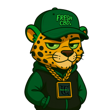 Leopardo Fresh CBD con gorra y cadena dorada estilo urbano