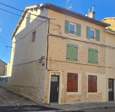 Ravalement de façade après travaux à Bourgoin-Jallieu par Civan Frères Façades