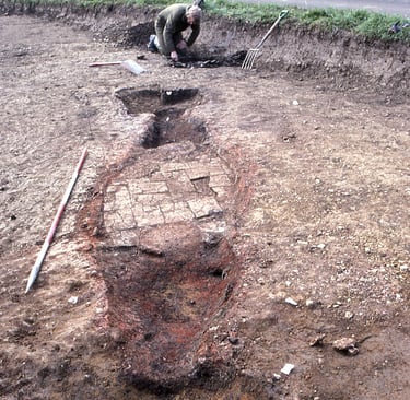 Late medieval double-flued kiln at Rickinghall, Suffolk