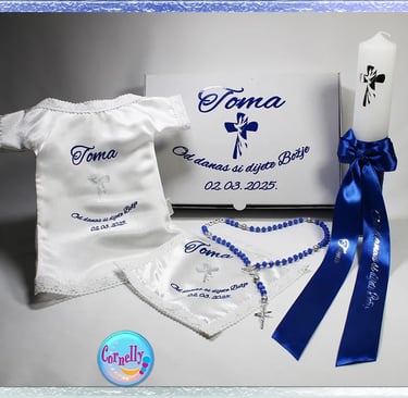 Krsni set za krštenje s personaliziranom košuljicom i krunicom