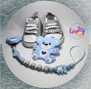 poklon set za bebe vezice za dude i baby tenisice