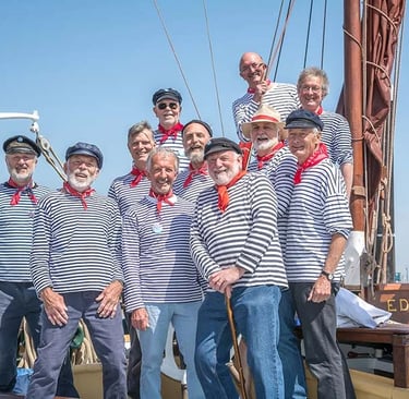motley-crew shantymen - Brightlingsea