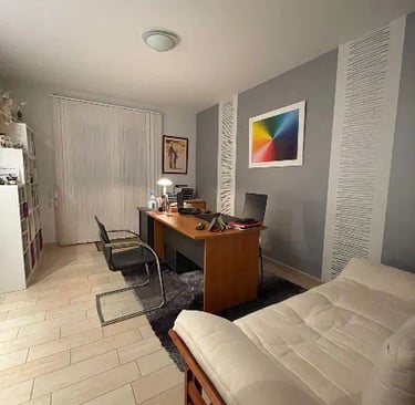 Intérieur du cabinet de Rolande GARNAUD à St Benoît
