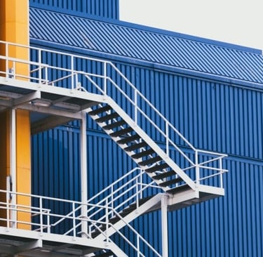 Escadas metálicas na Barra da Tijuca, Recreio e Jacarepaguá, RJ.9