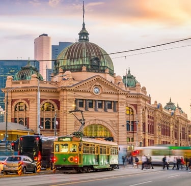 Flinders Street Station & Hosier Lane, Melbourne