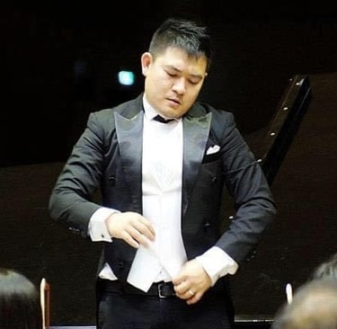  Amadeus Leung – formal profile photo
