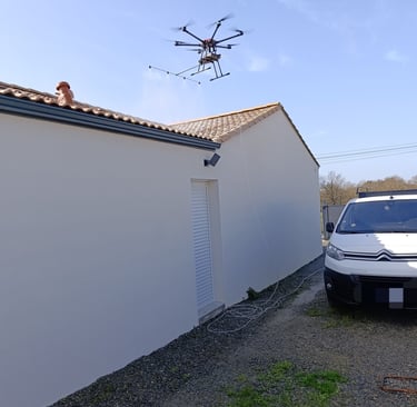 Pulvérisation, traitement toiture par drone
