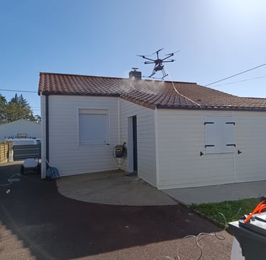 Pulvérisation toiture par drone