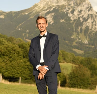Photo de Cyprien PEDAT avec la Dent d'Oche en fond