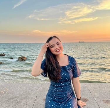 photo fille dos a la mer