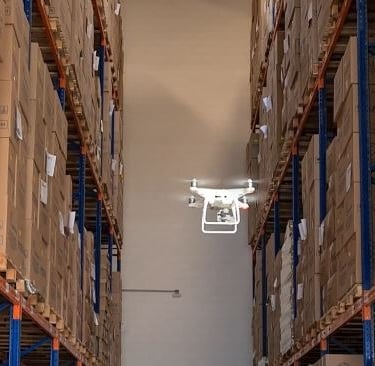supervisión de almacenes con dron