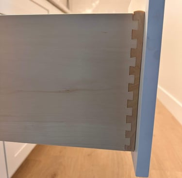 birtch dovetail system in a drawer