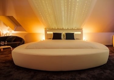 Love room dans le Morbihan 56 en Bretagne avec sa chambre avec spa jacuzzi privatif