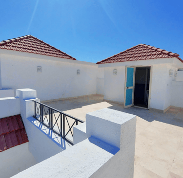 https://www.seadreamingproperties.com/s007-1-bedroom-naama-town-internal-stairs-to-roof-65000euro