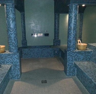 Hammam avec colonnes