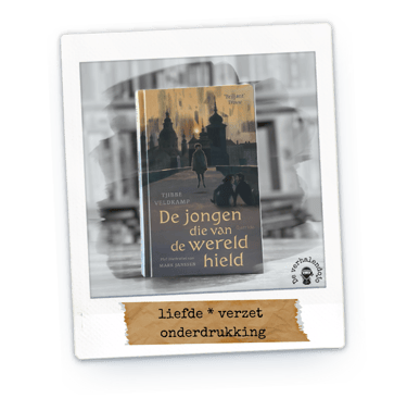 Polaroid van het boek 'De jongen die van de wereld hield'