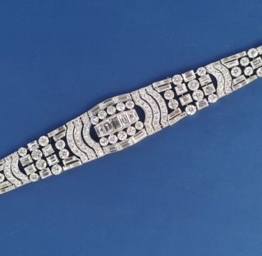 Art Deco diamond set platinum bracelet