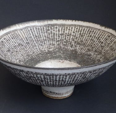 Stoneware bowl by Lucy Rie