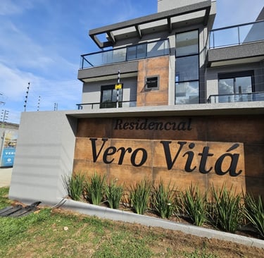 Sobrado Triplex no Boqueirão. - Ótima localização.