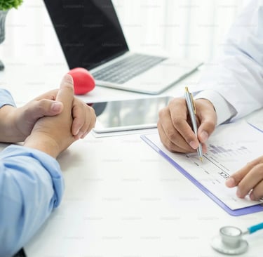 consultation personnalisée un médecin et son patient