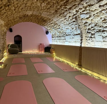 SR Club salle pierres yoga Pilates zen detente intimiste reservations booking 