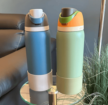 Stainless steel water bottle