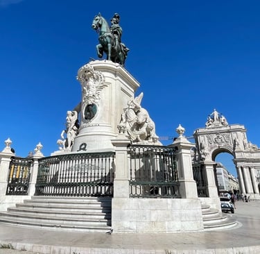 Praca do Comerico - The commercial square and entrance to Lisbon