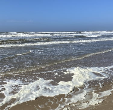 Wellen am Meer; Ute Hagmayer, Coach, Seelsorgerin und Mediatorin, Berlin-Zehlendorf